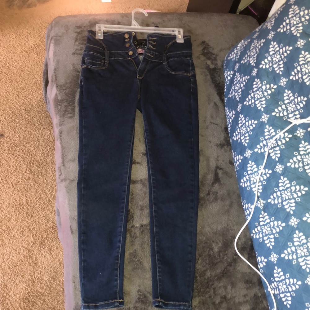 Skinny stretchy jeans